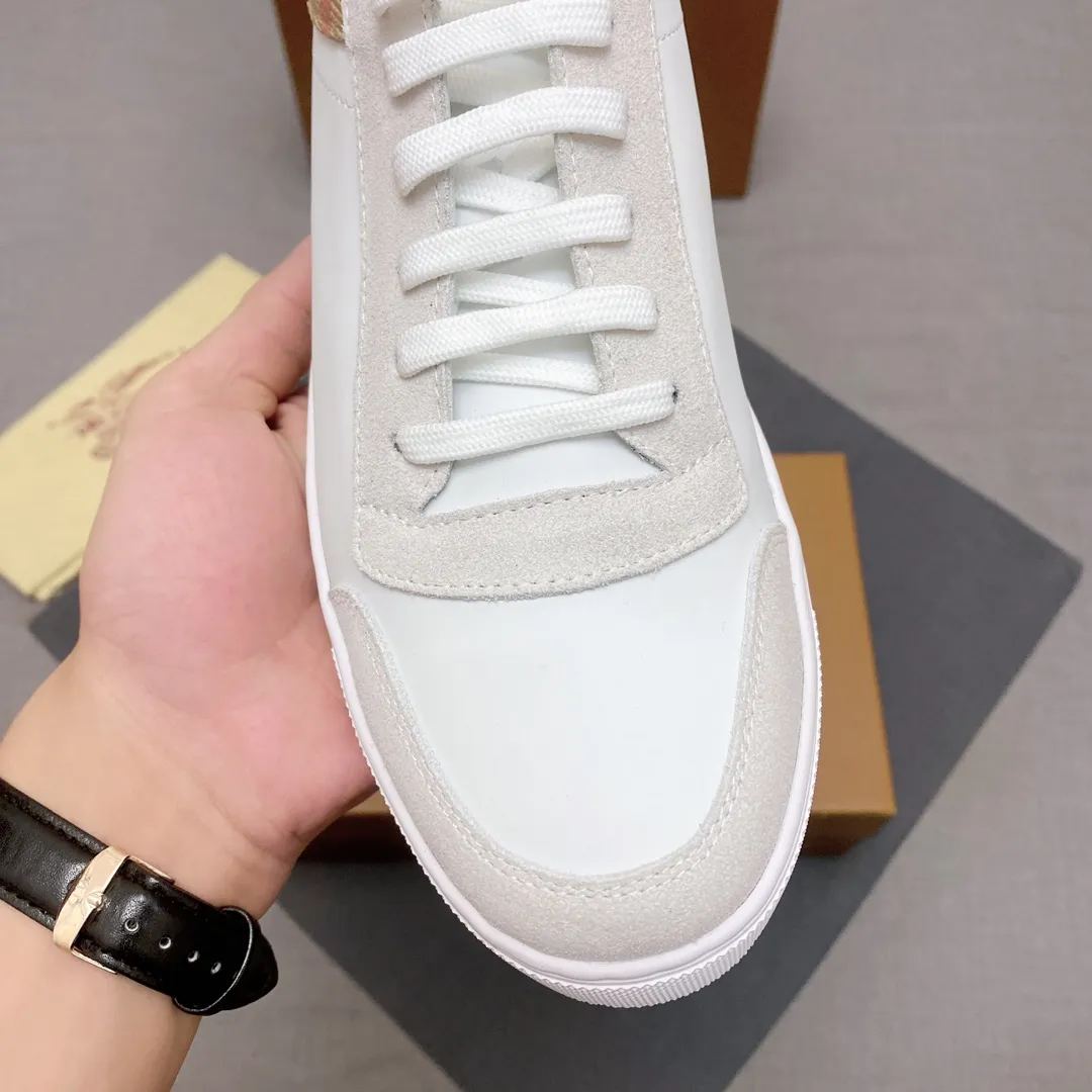 p400 【Burberry】Burberry’s new men’s casual shoes! Classic striped cloth paired with imported first-layer silk calfskin and high-mercerized nubuck leather. Real sheepskin lining is very comfortable. Original outsole. Two-color selection, details determine quality. Welcome to compare. Size: 38-44 No. 068